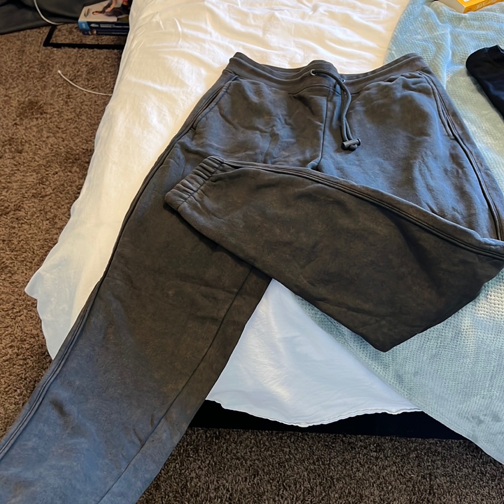 Alphalete joggers